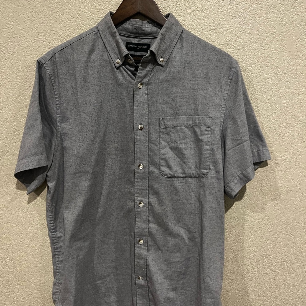 Banana Republic Men’s Short Sleeve Button Down Shirt